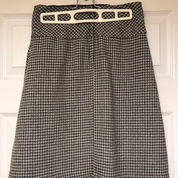 High waisted skirt - Picture 1 of 3